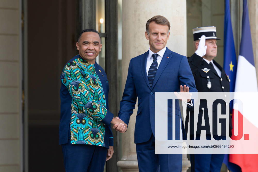 Emmanuel Macron meets with Madagascar President - Paris French President Emmanuel Macron welcomes Madagascar’s President Michael Randrianirina for a meeting at the Elysee Palace in Paris on September 10, 2026. Photo by Raphael Lafargue ABACAPRESS.COM Paris France