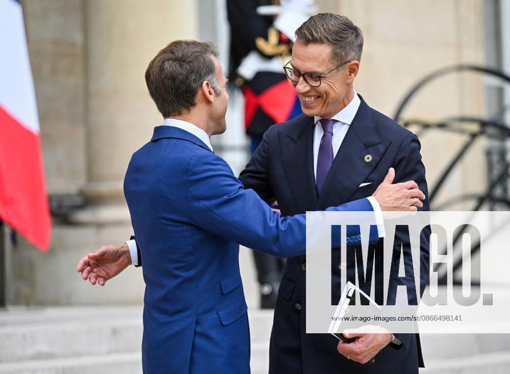 French President Emmanuel Macron welcomes Finnish President Alexander Stubb to the Élysée Palace in Paris, France, on September 10, 2026. Christian Liewig Bestimage French President Emmanuel Macron welcomes Finnish President Alexander Stubb to the Élysée Palace in Paris, France, on September 10, 2026 Paris, France