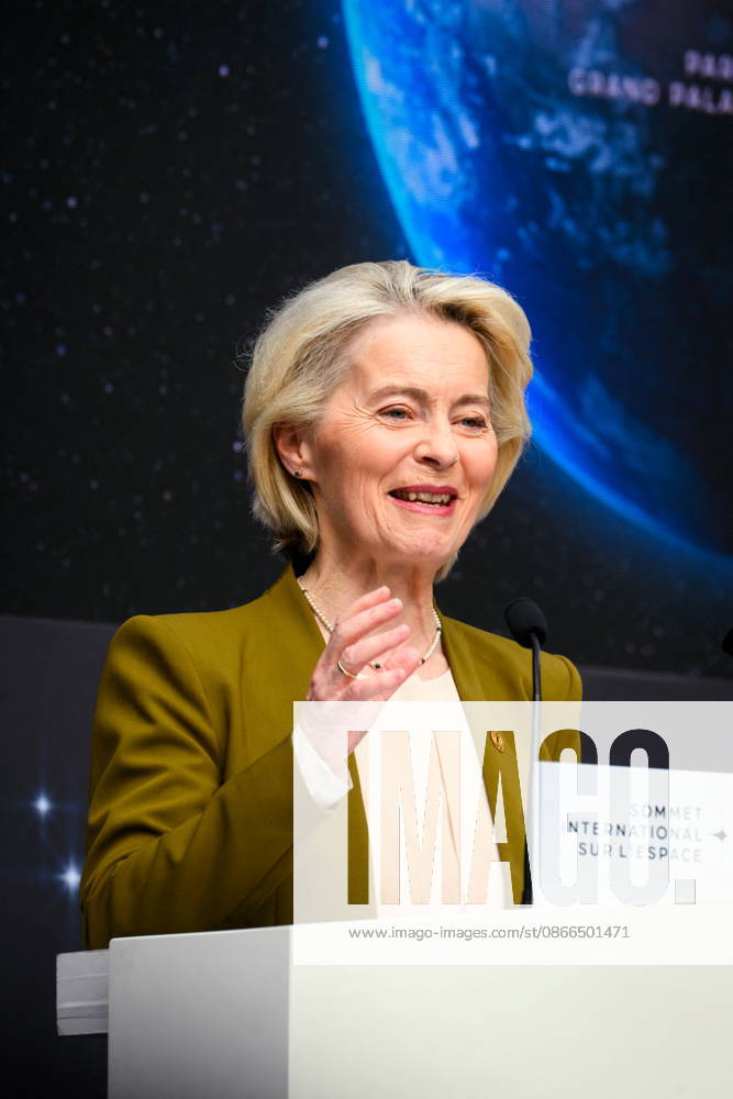 SIE International Space Summit - Paris Ursula von der Leyen, President of the European Commission, delivers a speech during the International Space Summit at Grand Palais in Paris, France on September 10, 2026. Photo by Eric Tschaen Pool ABACAPRESS.COM Paris IDF France