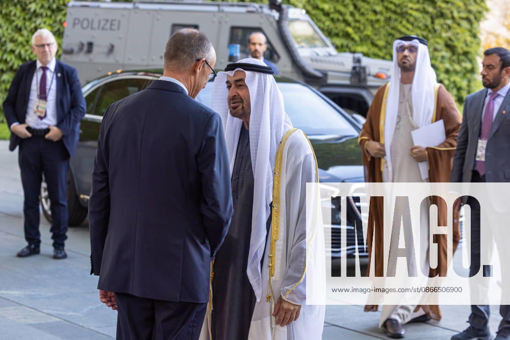 Staatsbesuch S.H. des Präsidenten der Vereinigten Arabischen Emirate, Scheich Mohammed bin Zayed Al Nahyan, in der Bundesrepublik Deutschland Deutschland, Berlin am 10. September 2026: Bundeskanzler Friedrich Merz begrüßt den Präsidenten der Vereinigten Arabischen Emirate, Scheich Mohammed bin Zayed Al Nahyan im Bundeskanzleramt.