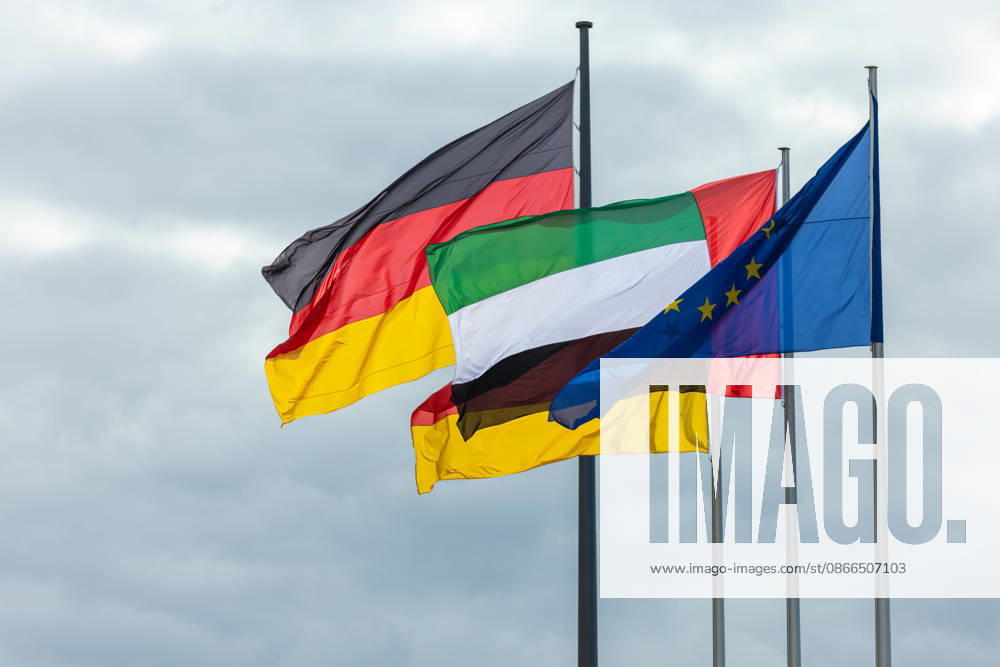 Staatsbesuch S.H. des Präsidenten der Vereinigten Arabischen Emirate, Scheich Mohammed bin Zayed Al Nahyan, in der Bundesrepublik Deutschland Deutschland, Berlin am 10. September 2026: Die Flaggen Deutschlands, der Vereinigten Arabischen Emirate und der Europäischen Union wehen im Wind.