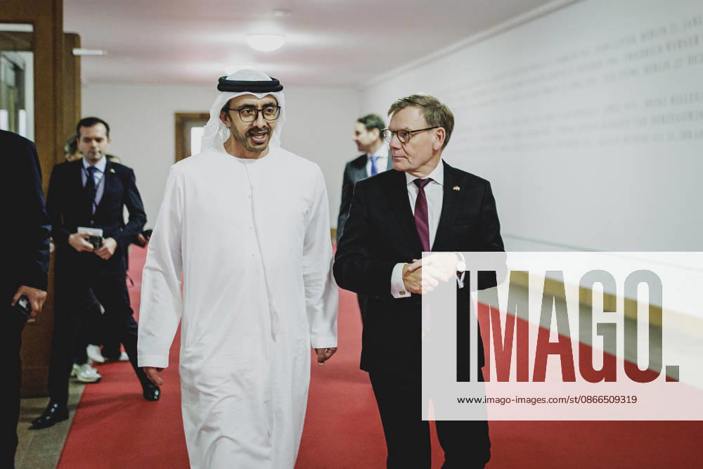 (R-L) Johann Wadephul (CDU), Bundesaussenminister, und Scheich Abdullah bin Zayed Al Nahyan, Aussenminister der Vereinigten Arabischen Emiraten, aufgenommen im Rahmen eines gemeinsamen Treffens in Berlin, 10.09.2026. Fotografiert im Auftrag des Auswaertigen Amtes. Berlin Deutschland