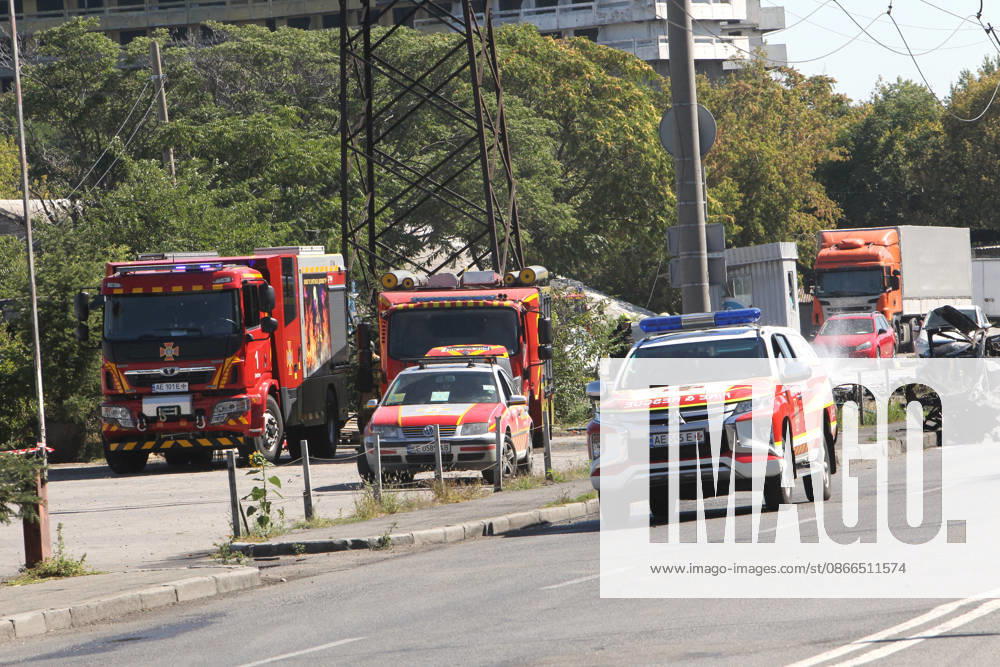 State Emergency Service cars respond to a Russian Banderol cruise missile attack, Dnipro, Ukraine, September 10, 2026. Russian forces launched a double strike on the city with S8000 Banderol missiles, damaging a food industry facility. A fire broke out near the site, destroying 12 passenger cars and two minibuses. Two people were killed and at least five injured in the attack. (Photo by Mykola Miakshykov Ukrinform) Aftermath of Russian attack on Dnipro on September 10, 2026