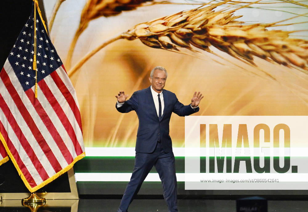 Secretary of Health and Human Services Robert Kennedy Jr., arrives to speak during the second day of the Republican midterm convention at American Airlines Center in Dallas, Texas, on Thursday, September 10, 2026. DAL20260910892 IANxHALPERIN