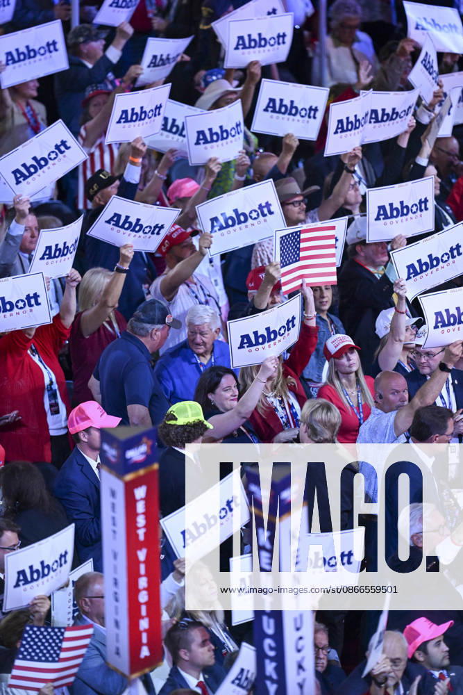 Fans acknowledge Texas Governor Greg Abbott during the Republican Mid-Term Convention at the American Airlines Center on September 10, 2026. Several thousand people packed the arena to hear a parade of Republican candidates crucial to success for the upcoming mid-term elections. Dallas United States - ZUMAd150 20260910_znp_d150_048