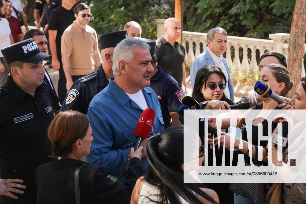 ARMENIA, YEREVAN - SEPTEMBER 11, 2026: Samvel Karapetyan (C), leader of the Strong Armenia Party, talks to journalists outside the Anti-Norruption Court building Yerevan Armenia - ZUMAt113 20260911_zaa_t113_135