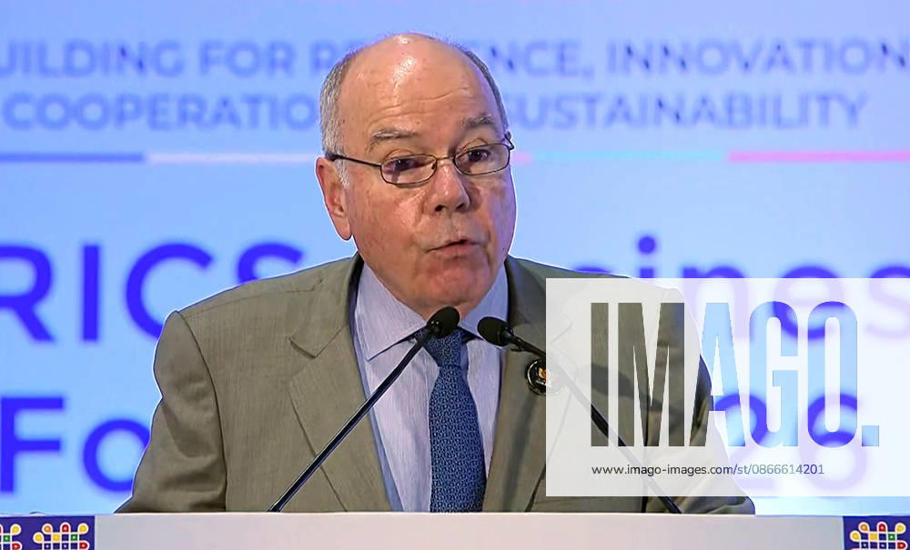 Leaders Session of the BRICS Business Forum New Delhi, Sep 11 (ANI): Brazilian Foreign Minister Mauro Vieira addresses the Leaders Session of the BRICS Business Forum, in New Delhi on Friday. (DD News ANI Video Grab) New Delhi Delhi India