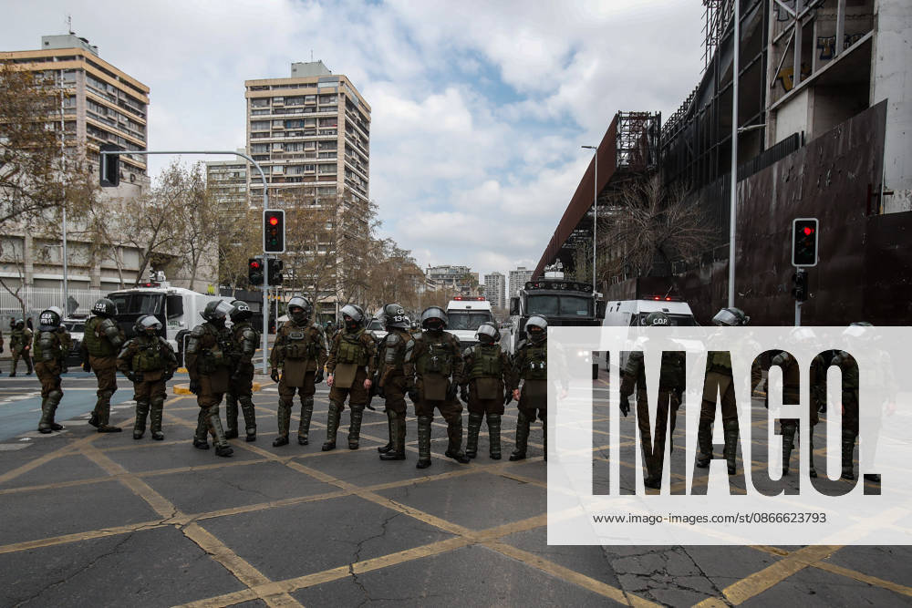 Santiago, September 11, 2026: Students marched to commemorate another September 11—marking the coup d état—but were quickly dispersed by the Carabineros Public Order Unit. Diego Martin Aton, Chile, Aton 1189611 jpeg