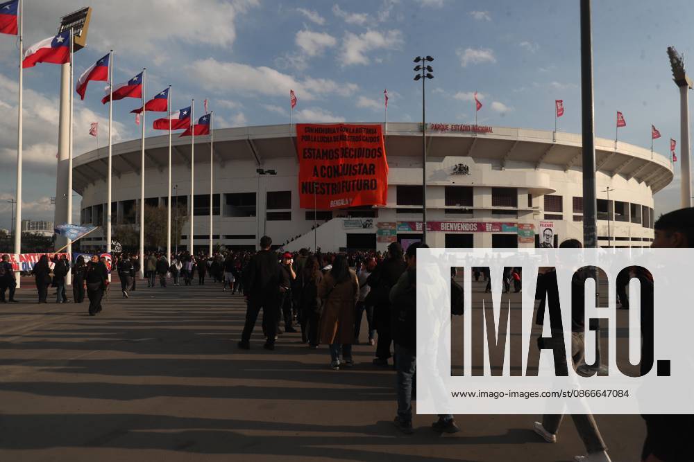 Santiago, September 11, 2026. On Friday afternoon, groups of people gathered at the National Stadium to remember their loved ones, who had been taken there after it was converted into a detention center. Carlos Santibánez Aton Chile, Aton 1189695