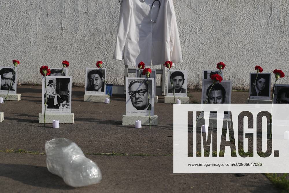 Santiago, September 11, 2026. On Friday afternoon, groups of people gathered at the National Stadium to remember their loved ones, who had been taken there after it was converted into a detention center. Carlos Santibánez Aton Chile, Aton 1189697