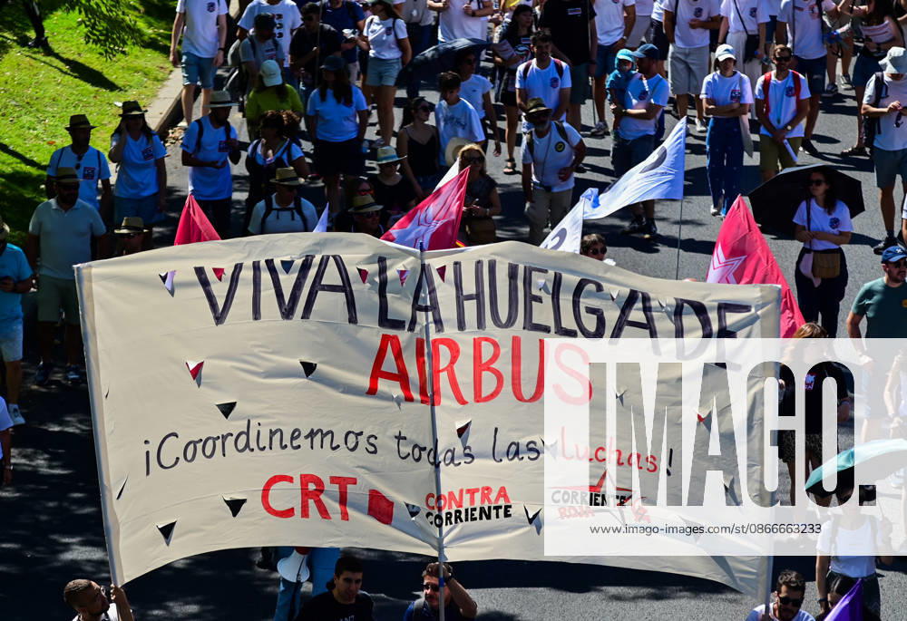 Workers from Airbus take part in a march for dignity at work in Madrid, organized by CGT Metal Madrid. The demonstration starts at Plaza de Colo³n and proceeds along Paseo de la Castellana towards the Ministry of Industry. Workers demand dignity at work and defend their labor rights and working conditions. Madrid SPAIN - ZUMAz108 20260912_znp_z108_027