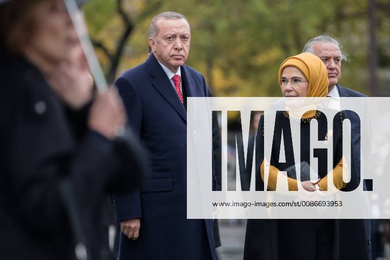 Turkish President Recep Tayyip Erdogan and his wife leave the ceremony at the Arc de Triomphe in Paris on November 11, 2018 as part of commemorations marking the 100th anniversary of the 11 November 1918 armistice, ending World War I.