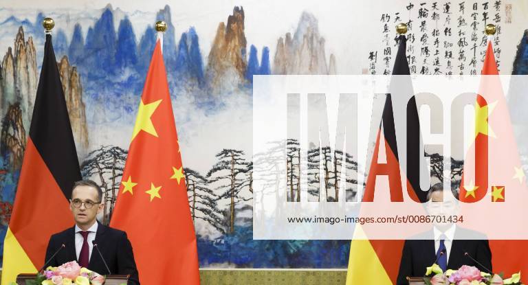 Bundesaussenminister Heiko Maas (l), SPD, trifft den Aussenminister der Volksrepublik China, Wang Yi, und gibt eine Pressekonferenz, 13.11.2018, Peking. Peking China