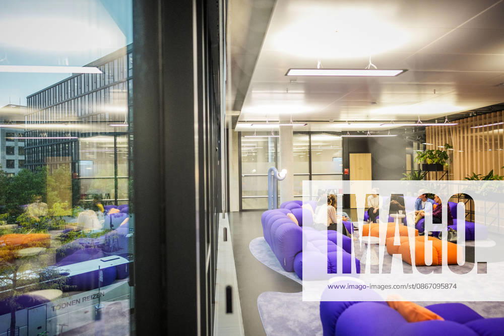 Fotostory Pressetermin bei Zalando: ZALANDO Outlet Store, Headquarter und Workspaces in Berlin aufgenommen am 16.09.2026....Berlin, 16.09.2026. Berlin Deutschland NUR FÜR REDAKTIONELLE ZWECKE - - BILDNUTZUNG NUR IM ZALANDO-KONTEXT