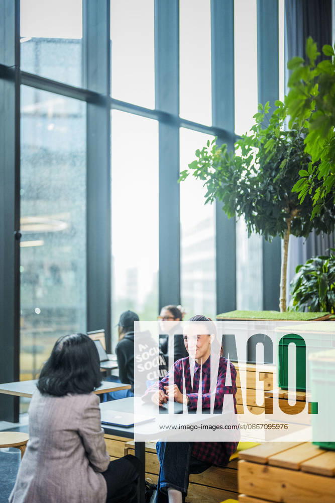 Fotostory Pressetermin bei Zalando: ZALANDO Outlet Store, Headquarter und Workspaces in Berlin aufgenommen am 16.09.2026....Berlin, 16.09.2026. Berlin Deutschland NUR FÜR REDAKTIONELLE ZWECKE - - BILDNUTZUNG NUR IM ZALANDO-KONTEXT