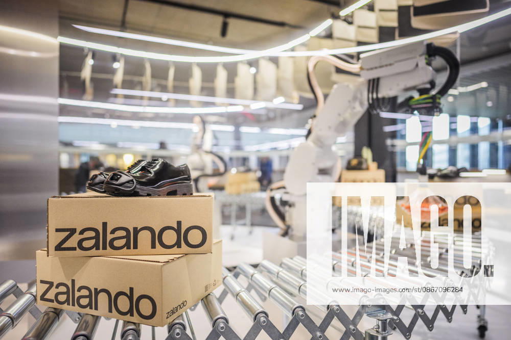 Fotostory Pressetermin bei Zalando: ZALANDO Outlet Store, Headquarter und Workspaces in Berlin aufgenommen am 16.09.2026....Berlin, 16.09.2026. Berlin Deutschland NUR FÜR REDAKTIONELLE ZWECKE - - BILDNUTZUNG NUR IM ZALANDO-KONTEXT