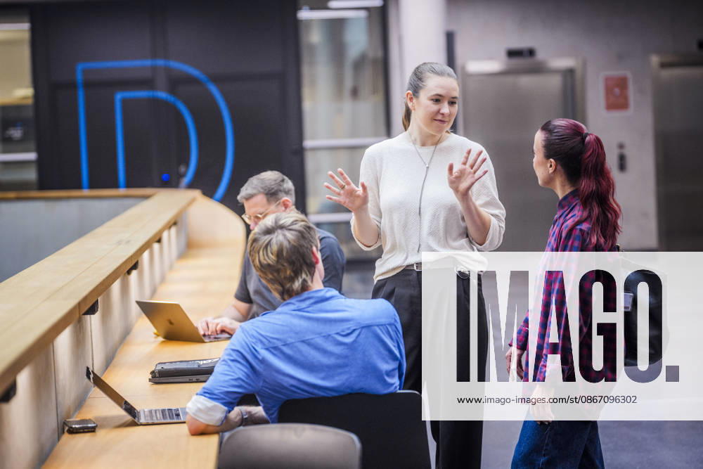 Fotostory Pressetermin bei Zalando: ZALANDO Outlet Store, Headquarter und Workspaces in Berlin aufgenommen am 16.09.2026....Berlin, 16.09.2026. Berlin Deutschland NUR FÜR REDAKTIONELLE ZWECKE - - BILDNUTZUNG NUR IM ZALANDO-KONTEXT