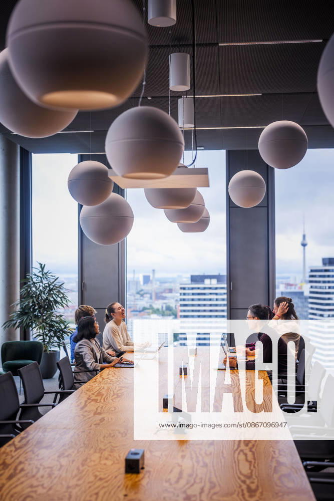 Fotostory Pressetermin bei Zalando: ZALANDO Outlet Store, Headquarter und Workspaces in Berlin aufgenommen am 16.09.2026....Berlin, 16.09.2026. Berlin Deutschland NUR FÜR REDAKTIONELLE ZWECKE - - BILDNUTZUNG NUR IM ZALANDO-KONTEXT