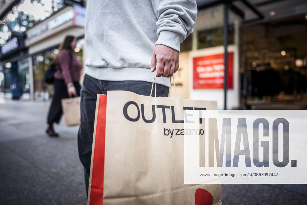 Fotostory Pressetermin bei Zalando: ZALANDO Outlet Store, Headquarter und Workspaces in Berlin aufgenommen am 16.09.2026....Berlin, 16.09.2026. Berlin Deutschland NUR FÜR REDAKTIONELLE ZWECKE - - BILDNUTZUNG NUR IM ZALANDO-KONTEXT