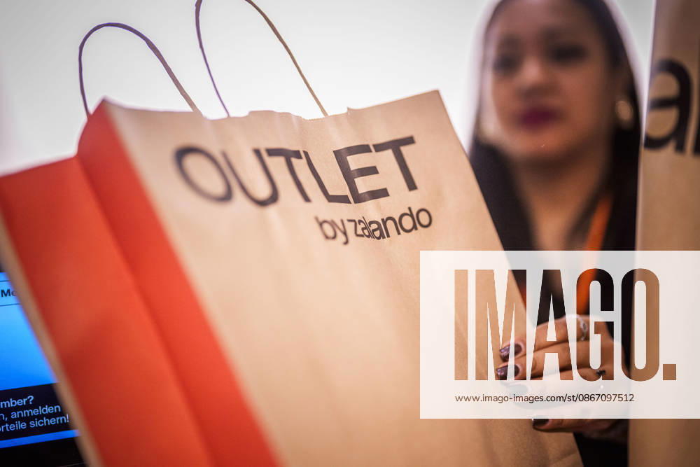 Fotostory Pressetermin bei Zalando: ZALANDO Outlet Store, Headquarter und Workspaces in Berlin aufgenommen am 16.09.2026....Berlin, 16.09.2026. Berlin Deutschland NUR FÜR REDAKTIONELLE ZWECKE - - BILDNUTZUNG NUR IM ZALANDO-KONTEXT