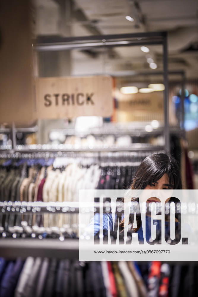 Fotostory Pressetermin bei Zalando: ZALANDO Outlet Store, Headquarter und Workspaces in Berlin aufgenommen am 16.09.2026....Berlin, 16.09.2026. Berlin Deutschland NUR FÜR REDAKTIONELLE ZWECKE - - BILDNUTZUNG NUR IM ZALANDO-KONTEXT
