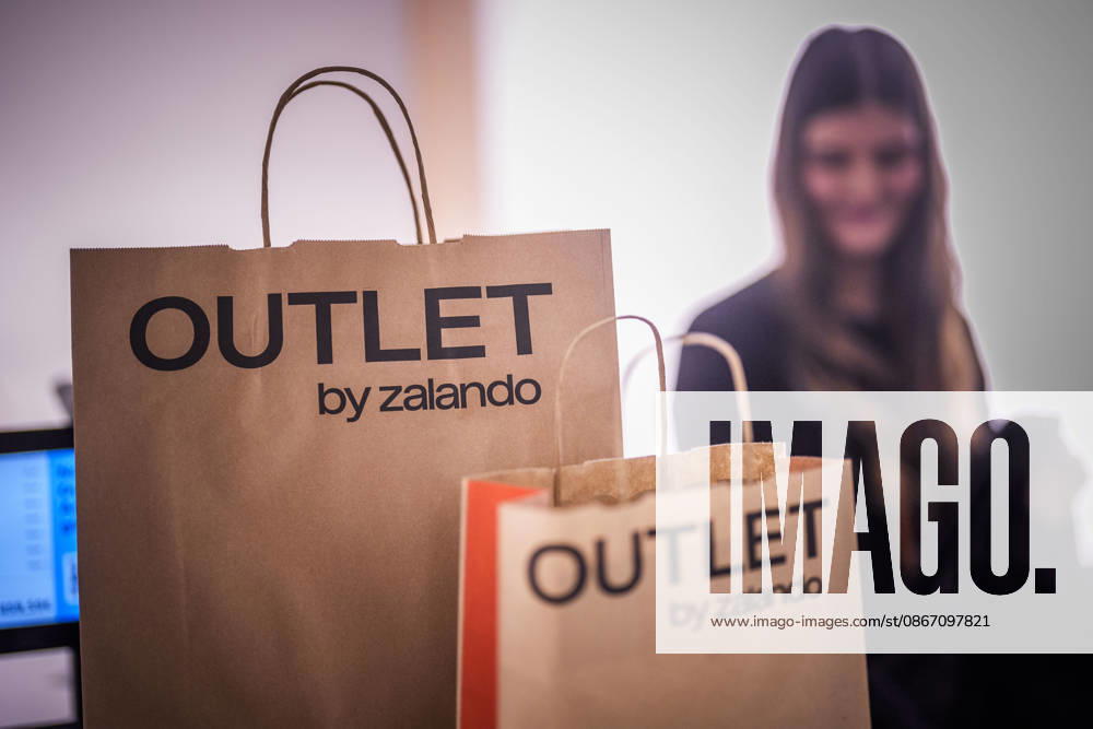 Fotostory Pressetermin bei Zalando: ZALANDO Outlet Store, Headquarter und Workspaces in Berlin aufgenommen am 16.09.2026....Berlin, 16.09.2026. Berlin Deutschland NUR FÜR REDAKTIONELLE ZWECKE - - BILDNUTZUNG NUR IM ZALANDO-KONTEXT