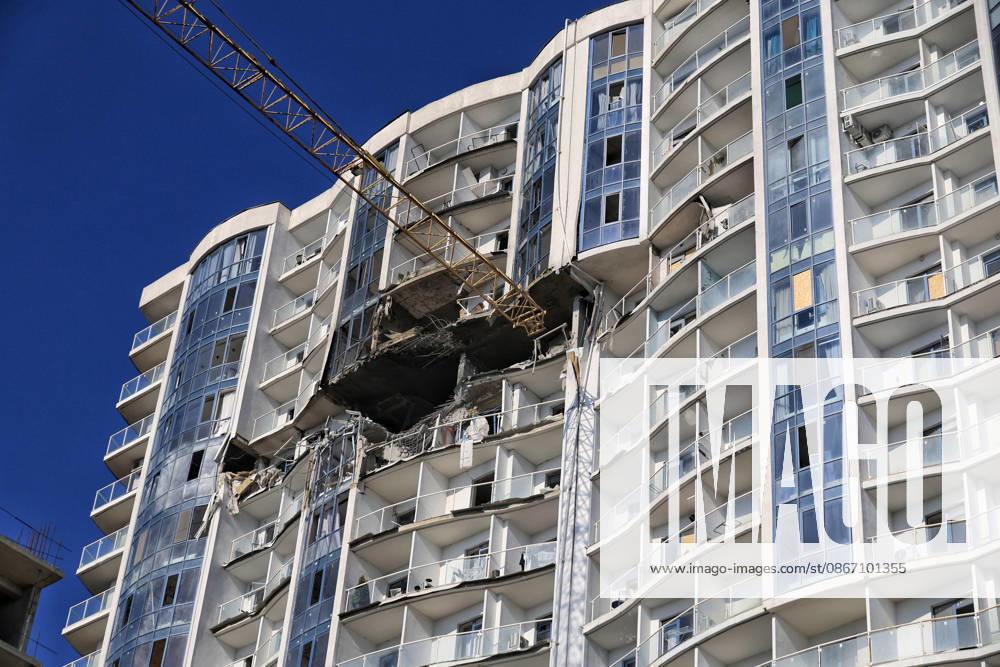 A 19-storey apartment block is damaged by a Russian drone strike in Odesa, Ukraine, September 17, 2026. Ten apartments between the 14th and 16th floors sustained significant damage. Three people, including a four-year-old child, were injured. (Photo by Nina Liashonok Ukrinform) Overnight Russian attack damages 19-storey apartment block in Odesa