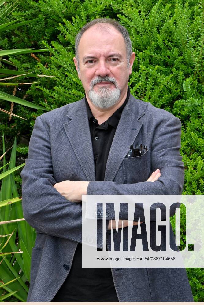 IPA88634681 - Rome: Rai Studios on Via Teulada. Photocall for the show *Misteri dimenticati*—*Blu notte* with Carlo Lucarelli. Pictured: Carlo Lucarelli