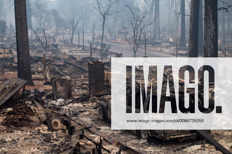 Paradise, California, USA - A residential neighborhood is burnt to ashes after the Camp Fire ripped through Paradise, California. Paradise USA - ZUMAj106 20181113_zap_j106_003