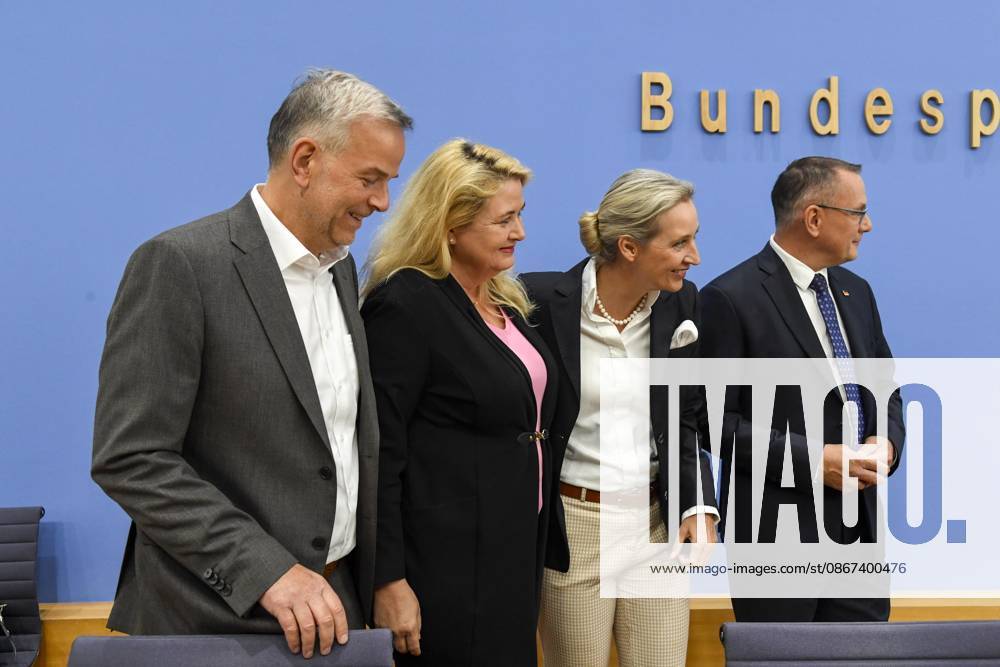 ABB BPK- Leif-Erik Holm, AfD-Mecklenburg-Vorpommern Kristin Brinker, AfD-Spitzenkandidatin in Berlin. Alice Weidel, Bundessprecherin der AfD und Co-Vorsitzende der AfD-Fraktion , Tino Chrupalla, Bundessprecher der AfD und Co-Vorsitzender der AfD-Fraktion Thema AfD - Auswirkungen der Landtagswahlen in Berlin und Mecklenburg-Vorpommern auf die Bundespolitik Statment auf der BPK Bundespressekonferenz am 21.09.2026 in Berlin Berlin Deutschland