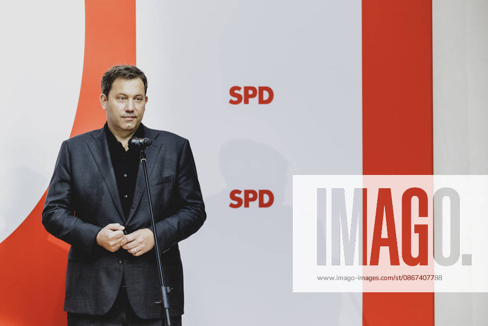 Lars Klingbeil, Bundesminister der Finanzen, aufgenommen im Rahmen einer Pressekonferenz als Reaktion auf die Landtagswahl in Mecklenburg-Vorpommern sowie die Berliner Abgeordnetenhauswahl in Berlin, 21.09.2026. Waehrend Die Linke die Wahl in Berlin mit 25,7% vor der CDU gewonnen hat, siegte in Mecklenburg-Vorpommern die AfD mit 38,2% vor der SPD. Erstmals nicht ueber die 5%-Huerde geschafft hat es die CDU in Mecklenburg-Vorpommern. Berlin Deutschland