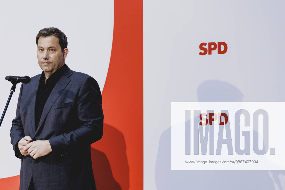 Lars Klingbeil, Bundesminister der Finanzen, aufgenommen im Rahmen einer Pressekonferenz als Reaktion auf die Landtagswahl in Mecklenburg-Vorpommern sowie die Berliner Abgeordnetenhauswahl in Berlin, 21.09.2026. Waehrend Die Linke die Wahl in Berlin mit 25,7% vor der CDU gewonnen hat, siegte in Mecklenburg-Vorpommern die AfD mit 38,2% vor der SPD. Erstmals nicht ueber die 5%-Huerde geschafft hat es die CDU in Mecklenburg-Vorpommern. Berlin Deutschland