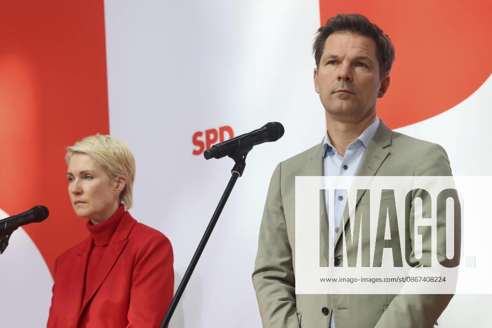 Manuela Schwesig, Steffen Krach bei der Pressekonferenz nach den Landtagswahlen in Berlin und Mecklenburg Vorpommern im Willy Brandt Haus am 21.09.26 SPD-Spitze zur PK nach Landtagswahlen in Berlin