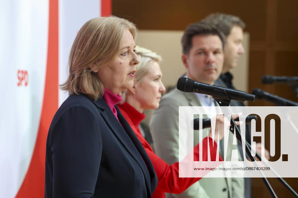 Bärbel Bas, Manuela Schwesig, Steffen Krach und Lars Klingbeil bei der Pressekonferenz nach den Landtagswahlen in Berlin und Mecklenburg Vorpommern im Willy Brandt Haus am 21.09.26 SPD-Spitze zur PK nach Landtagswahlen in Berlin