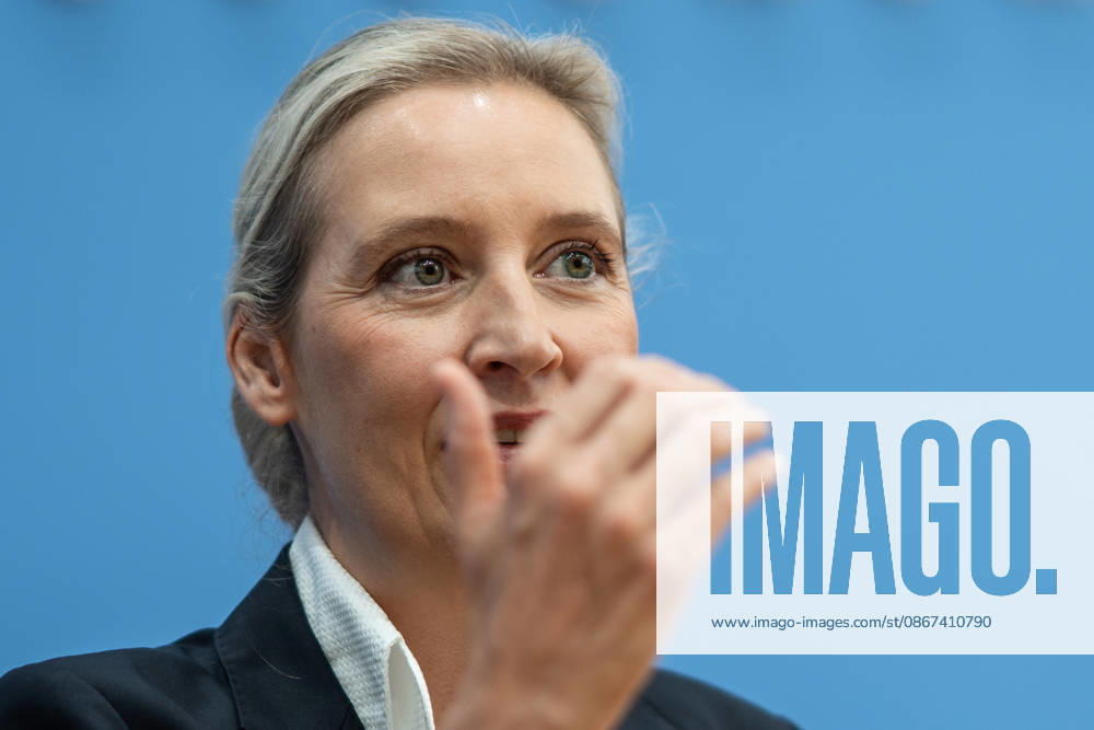 Alice Weidel, Bundesvorsitzende AfD, während der Bundespressekonferenz;Bundespressekonferenz in Berlin - Wahlnachlese nach den Landtagswahlen in Mecklenburg-Vorpommern und Berlin, Berlin Berlin Deutschland Haus der Bundespressekonferenz