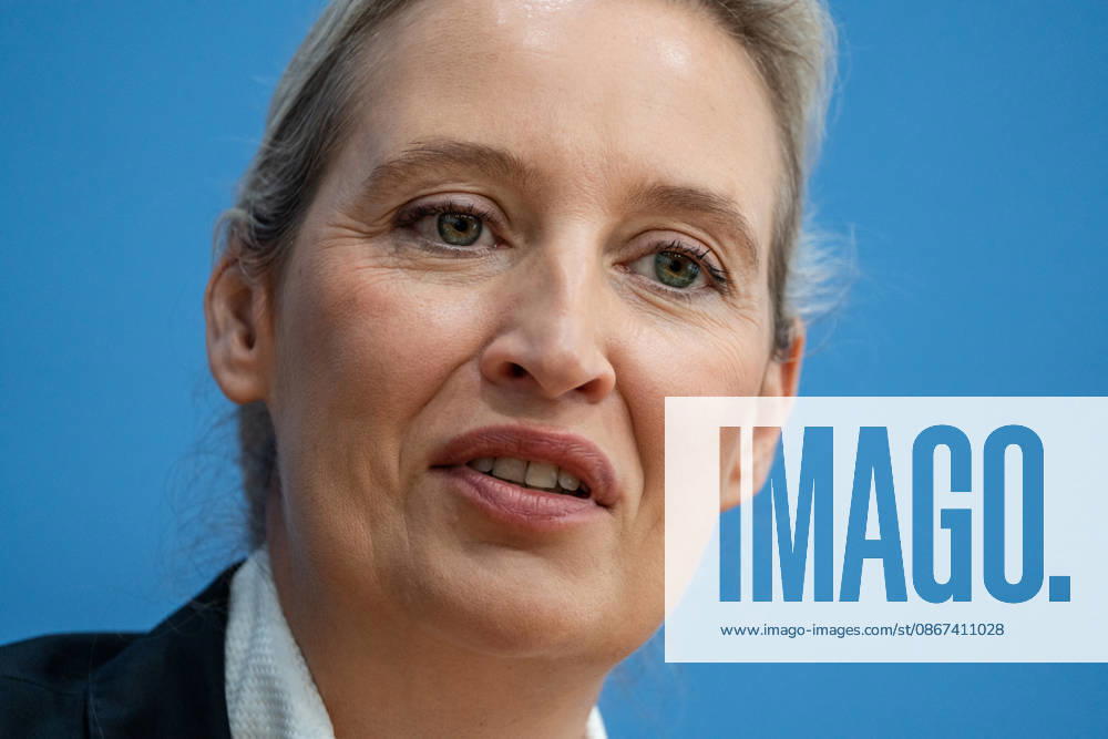 Alice Weidel, Bundesvorsitzende AfD, während der Bundespressekonferenz;Bundespressekonferenz in Berlin - Wahlnachlese nach den Landtagswahlen in Mecklenburg-Vorpommern und Berlin, Berlin Berlin Deutschland Haus der Bundespressekonferenz