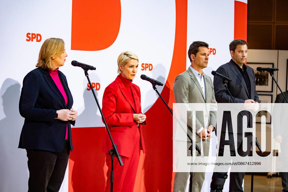 Parteivorsitzenden der SPD Bärbel Bas (L) und Lars Klingbeil (R) und Spitzenkandidaten der SPD in Mecklenburg-Vorpommern Manuela Schwesig (2L) und in Berlin Steffen Krach (2R) bei einer Pressekonferenz im Willy-Brandt-Haus in Berlin am 21. September 2026. Reaktionen auf den Landtagswahlen in Mecklenburg-Vorpommern und Berlin