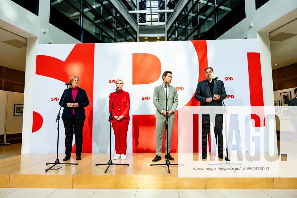 Parteivorsitzenden der SPD Bärbel Bas (L) und Lars Klingbeil (R) und Spitzenkandidaten der SPD in Mecklenburg-Vorpommern Manuela Schwesig (2L) und in Berlin Steffen Krach (2R) bei einer Pressekonferenz im Willy-Brandt-Haus in Berlin am 21. September 2026. Reaktionen auf den Landtagswahlen in Mecklenburg-Vorpommern und Berlin