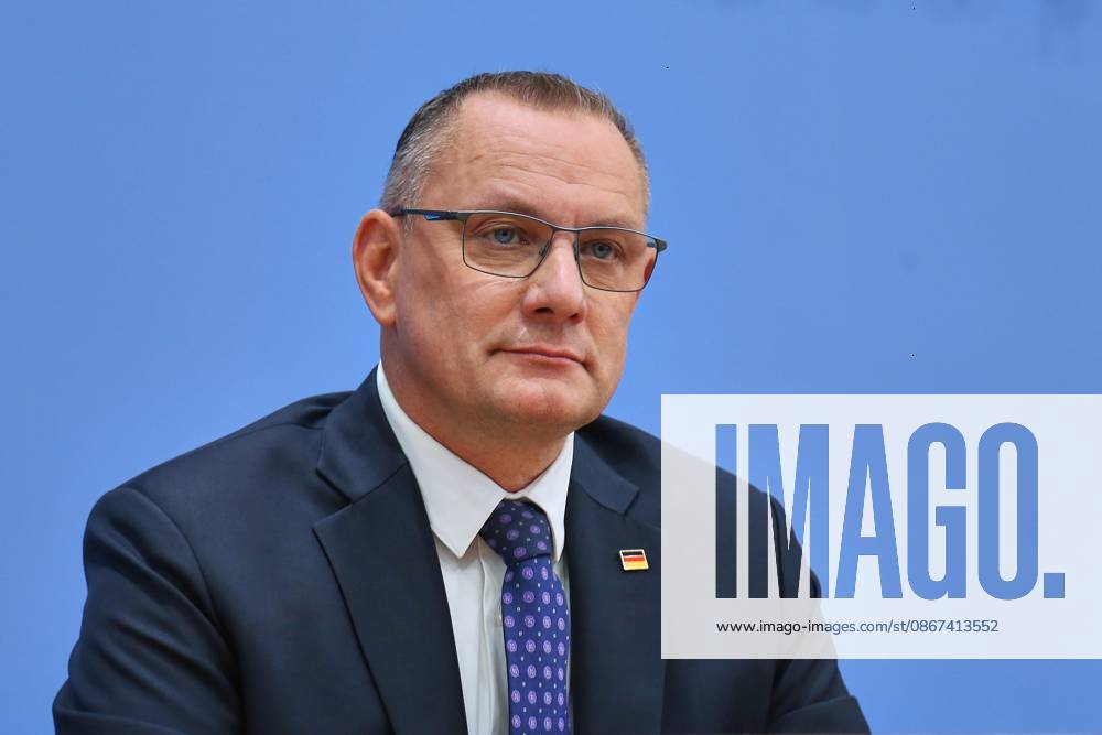 Berlin, Deutschland, 21.09.2026: Bundespressekonferenz: AfD - Auswirkungen der Landtagswahlen in Berlin und Mecklenburg-Vorpommern auf die Bundespolitik: AfD-Vorsitzender Tino Chrupalla