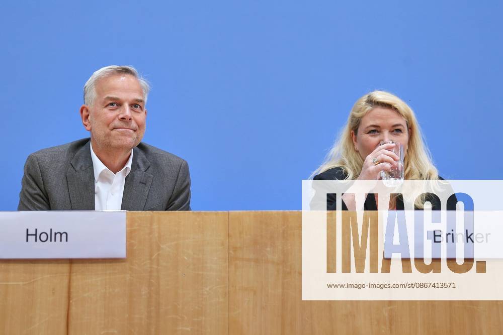 Berlin, Deutschland, 21.09.2026: Bundespressekonferenz: AfD - Auswirkungen der Landtagswahlen in Berlin und Mecklenburg-Vorpommern auf die Bundespolitik: Leif-Erik Holm, AfD-Kandidat für das Amt des Ministerpräsidenten in Mecklenburg-Vorpommern und Kristin Brinker, AfD-Spitzenkandidatin für Berlin