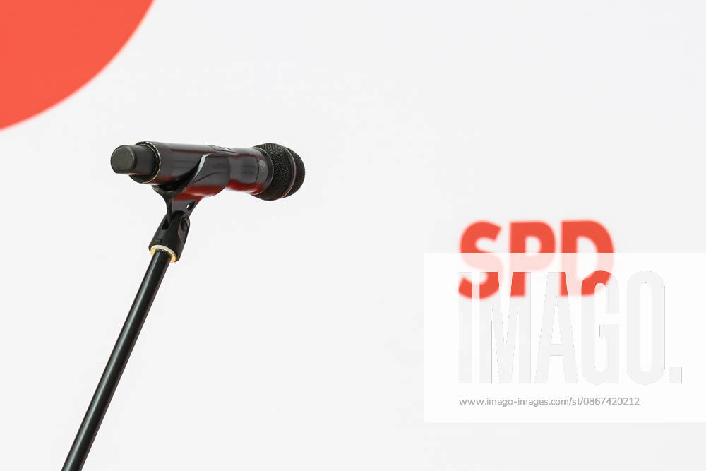 Im Bild v.l.: Mikrophon, GER, Berlin, SPD Pressekonferenz nach den Wahlen in Berlin und Mecklenburg Vorpommern - MV, im Atrium, Willy-Brandt-Haus, Wilhelmstraße 141, 10963 Berlin, 21.09.2026,