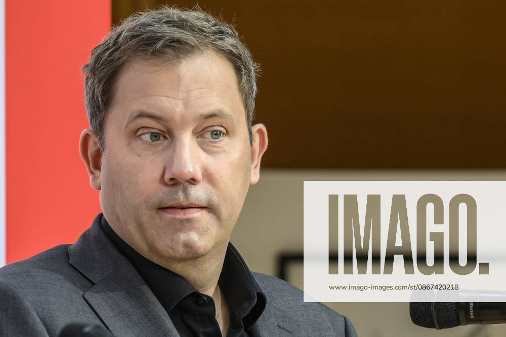 Im Bild v.l.: Lars Klingbeil, GER, Berlin, SPD Pressekonferenz nach den Wahlen in Berlin und Mecklenburg Vorpommern - MV, im Atrium, Willy-Brandt-Haus, Wilhelmstraße 141, 10963 Berlin, 21.09.2026,