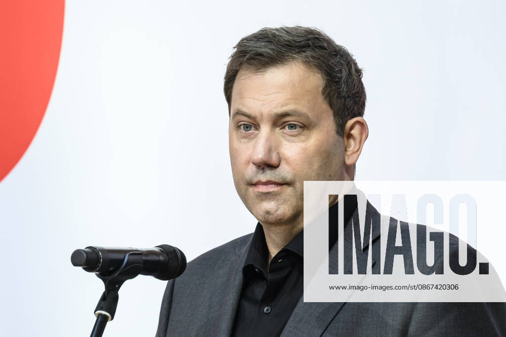 Im Bild v.l.: Lars Klingbeil, GER, Berlin, SPD Pressekonferenz nach den Wahlen in Berlin und Mecklenburg Vorpommern - MV, im Atrium, Willy-Brandt-Haus, Wilhelmstraße 141, 10963 Berlin, 21.09.2026,