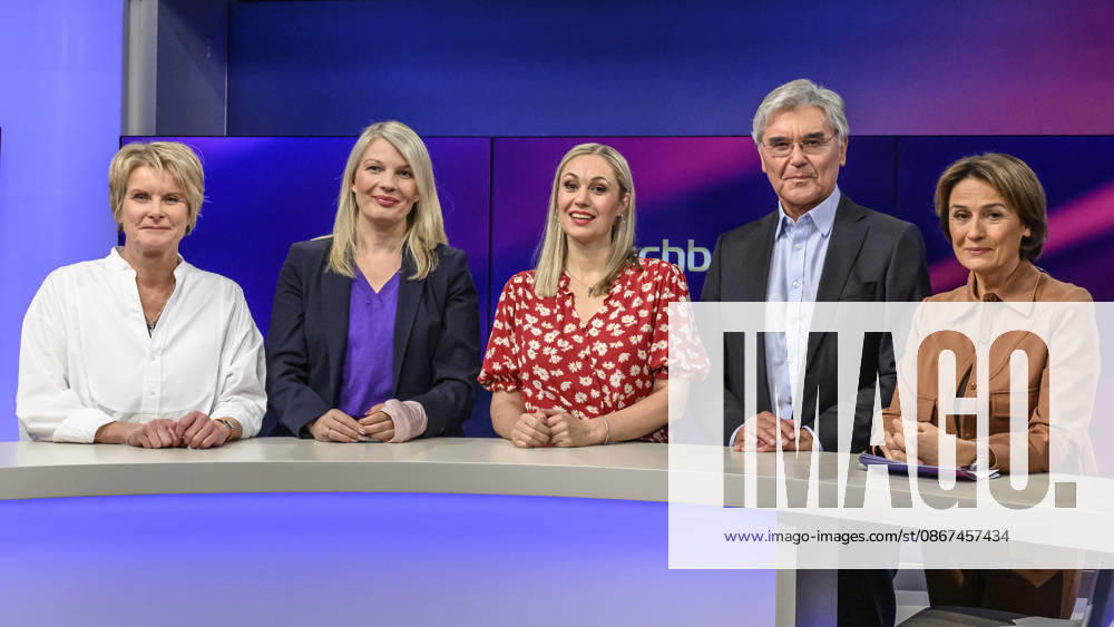 Im Bild v.l.: Susanne Gaschke (NZZ), Annett Meiritz (Handelsblatt), Ruth Moschner (Moderatorin), Joe Kaeser (Siemens Energy), Sandra Maischberger, GER, Berlin, Studio, zu Gast bei Maischberger, politische Talkshow, TV, Format, mit Moderatorin Sandra Maischberger, Das Erste, aus Adlershof Am Studio 20, 21.09.2026,