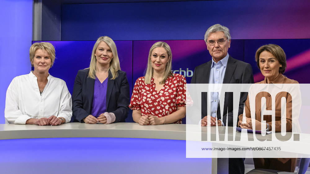 Im Bild v.l.: Susanne Gaschke (NZZ), Annett Meiritz (Handelsblatt), Ruth Moschner (Moderatorin), Joe Kaeser (Siemens Energy), Sandra Maischberger, GER, Berlin, Studio, zu Gast bei Maischberger, politische Talkshow, TV, Format, mit Moderatorin Sandra Maischberger, Das Erste, aus Adlershof Am Studio 20, 21.09.2026,