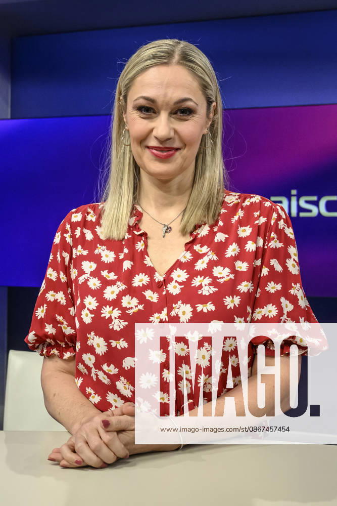 Im Bild v.l.: Ruth Moschner (Moderatorin), GER, Berlin, Studio, zu Gast bei Maischberger, politische Talkshow, TV, Format, mit Moderatorin Sandra Maischberger, Das Erste, aus Adlershof Am Studio 20, 21.09.2026,