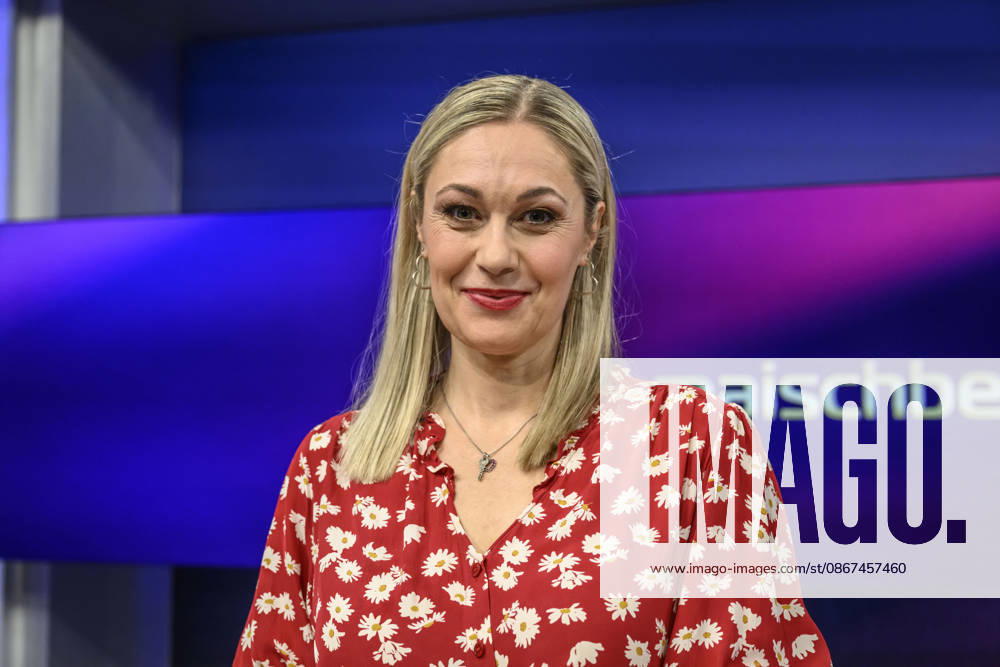 Im Bild v.l.: Ruth Moschner (Moderatorin), GER, Berlin, Studio, zu Gast bei Maischberger, politische Talkshow, TV, Format, mit Moderatorin Sandra Maischberger, Das Erste, aus Adlershof Am Studio 20, 21.09.2026,