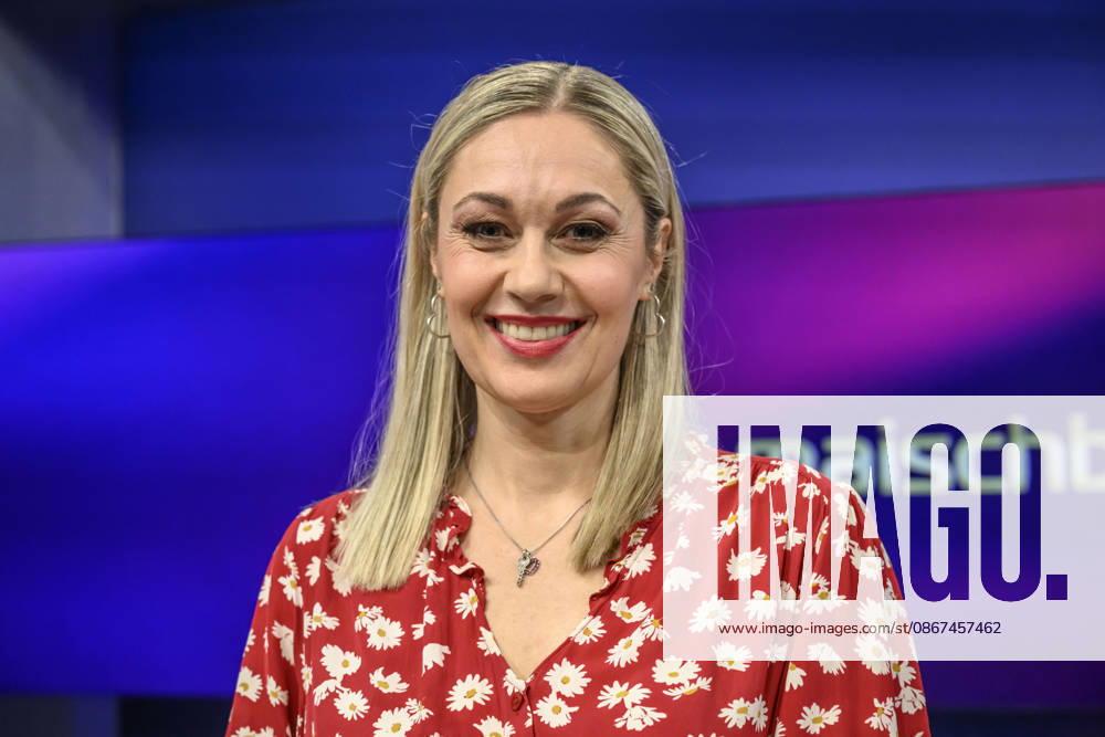 Im Bild v.l.: Ruth Moschner (Moderatorin), GER, Berlin, Studio, zu Gast bei Maischberger, politische Talkshow, TV, Format, mit Moderatorin Sandra Maischberger, Das Erste, aus Adlershof Am Studio 20, 21.09.2026,