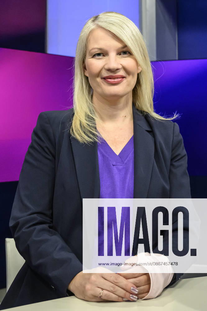 Im Bild v.l.: Annett Meiritz (Handelsblatt), GER, Berlin, Studio, zu Gast bei Maischberger, politische Talkshow, TV, Format, mit Moderatorin Sandra Maischberger, Das Erste, aus Adlershof Am Studio 20, 21.09.2026,