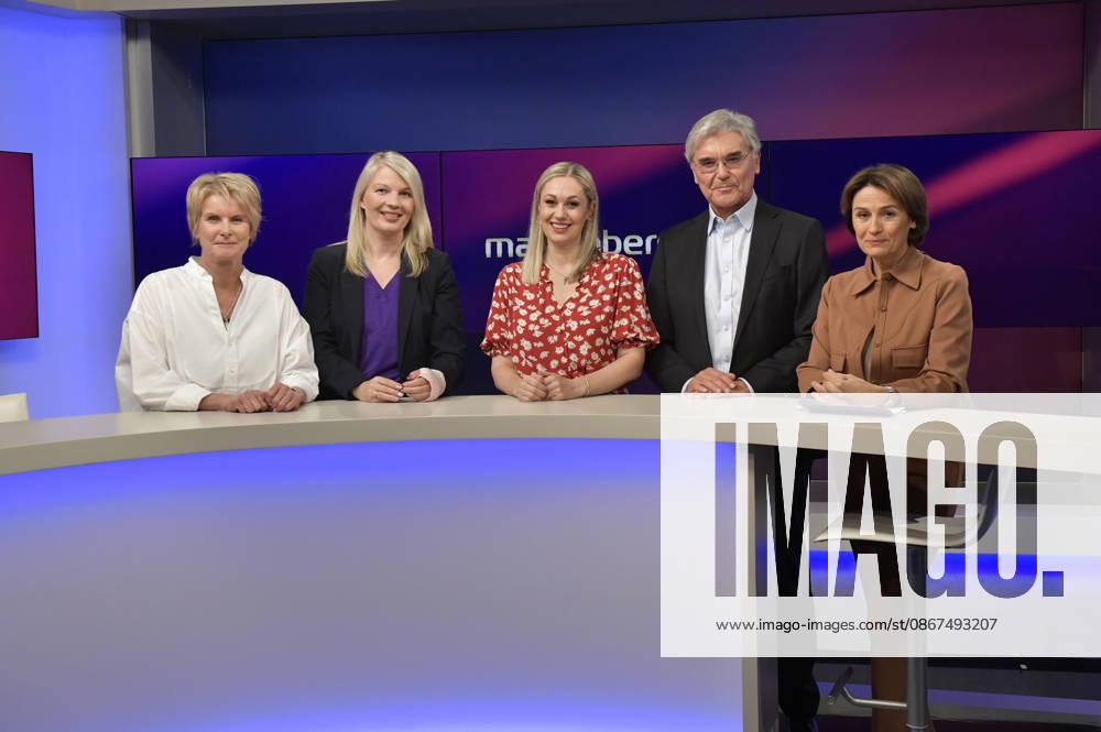 Susanne Gaschke, Annett Meiritz, Ruth Moschner, Joe Kaeser und Sandra Maischberger in der ARD-Talkshow maischberger im Studio Berlin Adlershof. Berlin